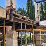 Forjado apuntalado con viga metálica durante una reforma estructural
