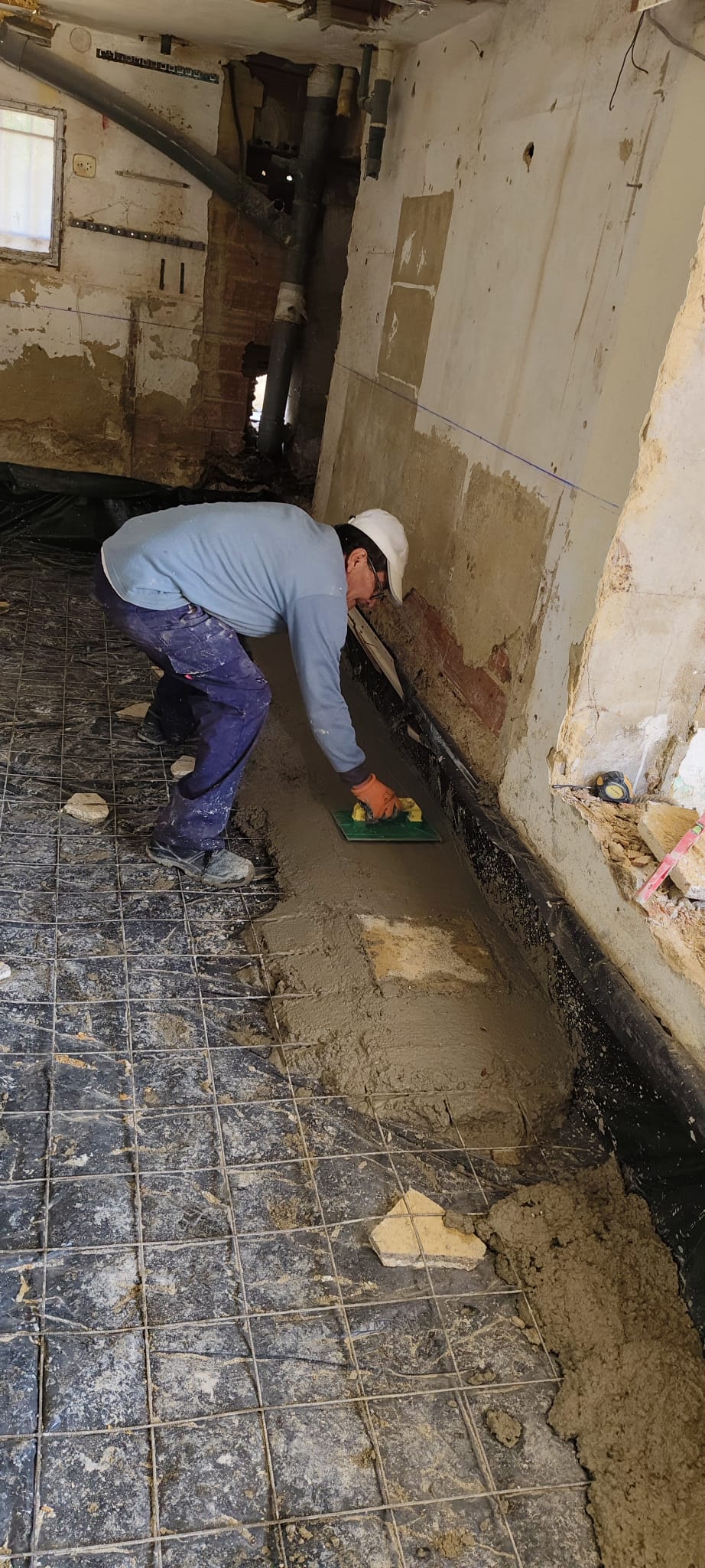 Humedades en el Barri Vell de Girona: cómo se tratan de verdad